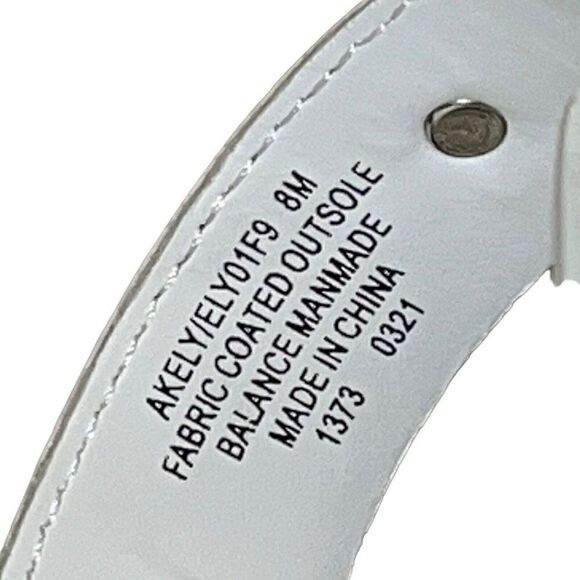 Anne Klein Womens Ely Sandals Iflex Faux Leather White Silver Studs 8M New - Picture 9 of 10